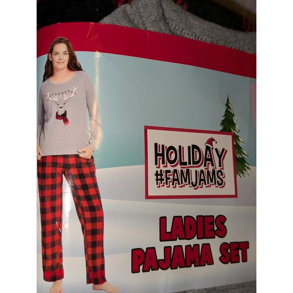 Holiday Time Pajama Set Christmas Reindeer Shirt Buffalo Plaid Pants Small‎ NEW